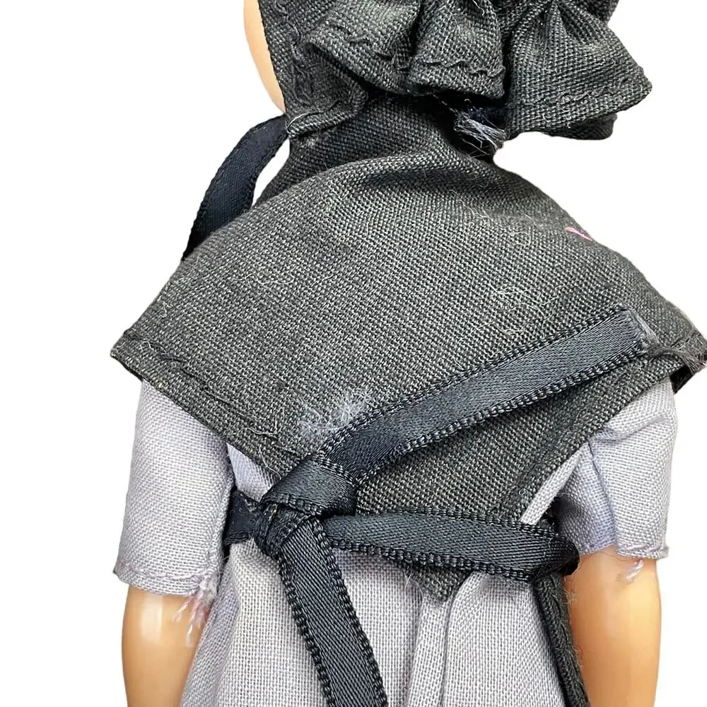 Vintage 1960s Amish Dolls Souvenir Toy Sleep Eyes String Limbs Pennsylvania READ